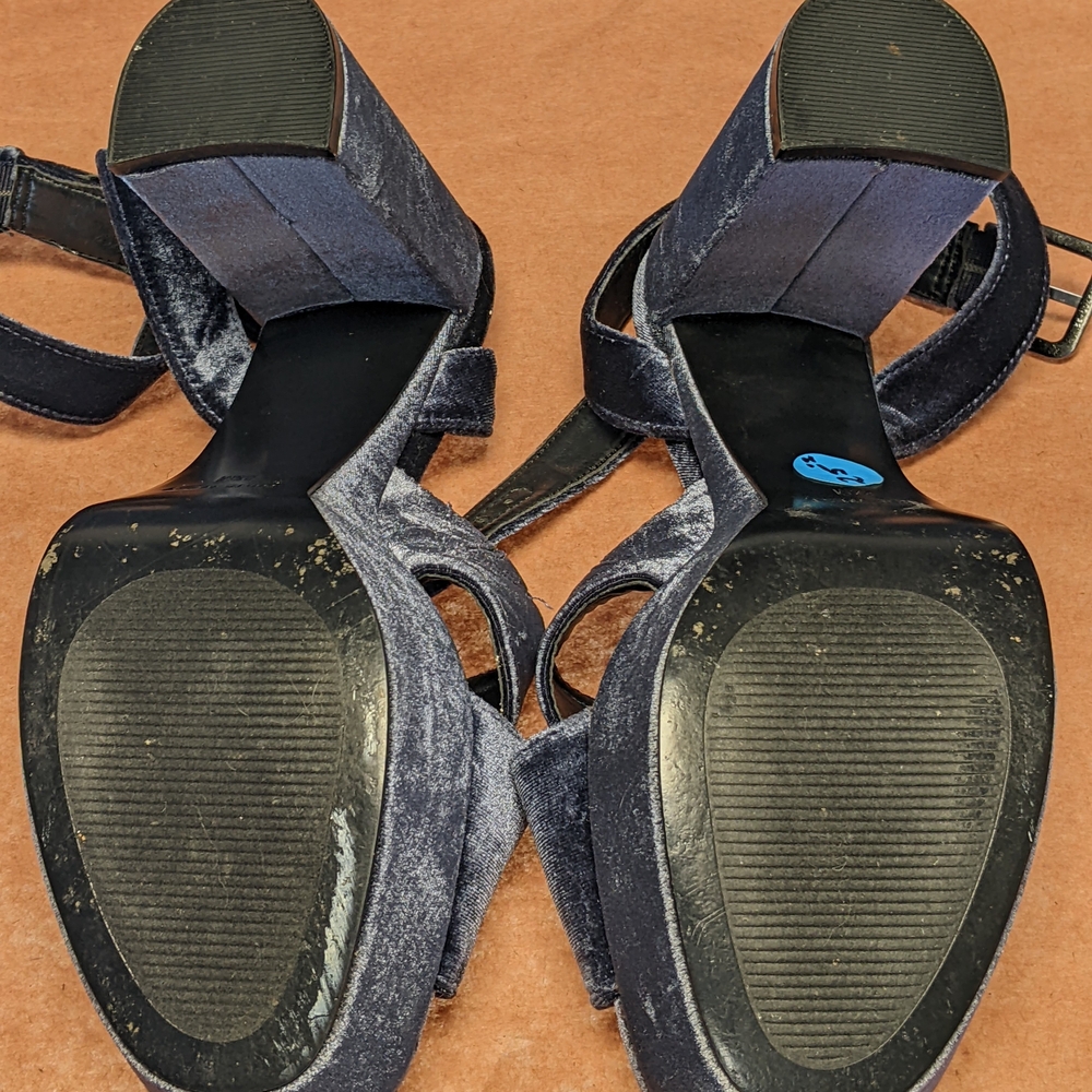 Nine West Women's Black Velvet Sandals - Picture 5 of 8